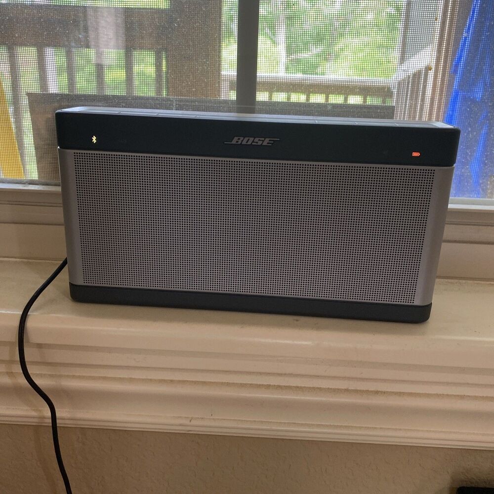 Bose SoundLink III Bluetooth Portable Speaker - With Charger Gray Tested